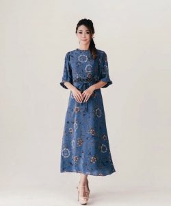 Read more about the article Pakai Gaun Batik Tulis buat Kegiatan Resmi? Mengapa Tidak, Sontek Dahulu Inspirasi Cantiknya